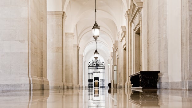 arched hallway outside of a courtroom